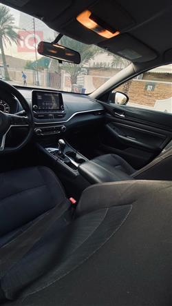 نيسان ألتيما